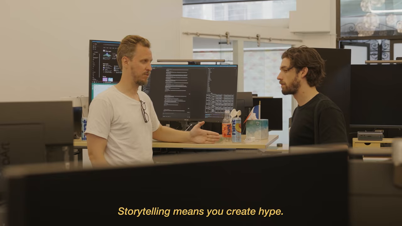 "Storytelling means you create hype" — 스토리텔링을 자금조달의 핵심 변수로 지목한 장면
